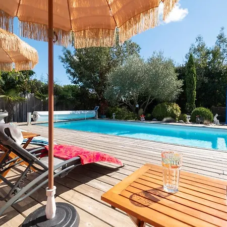 Caribbean 150 M With Pool And Prázdninový dům Ares