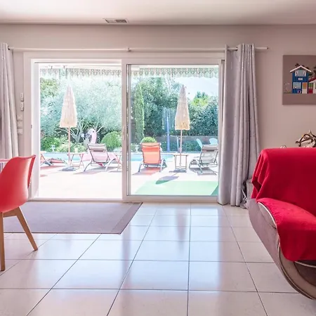 Caribbean 150 M With Pool And